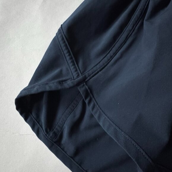Lululemon Womens 4 True Navy Blue Tracker Shorts V Running 4" Inseam W7AZ2S - Picture 4 of 8